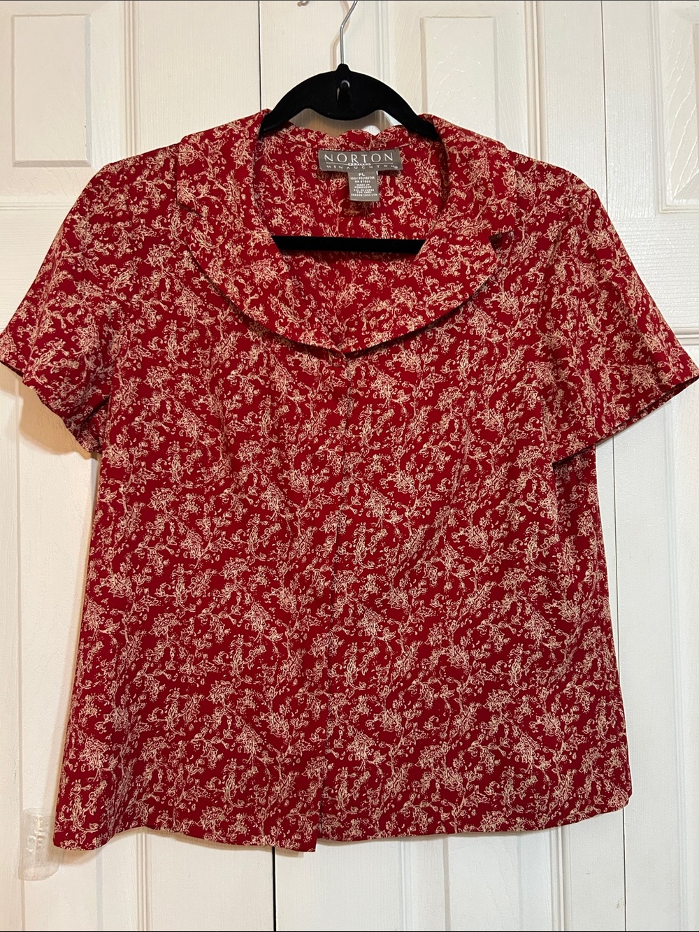 Norton McNaughton Red Floral Short-Sleeve Blouse with Rounded Collar